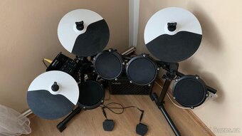 Elektroincké bicí ALESIS Debut Kit - 4