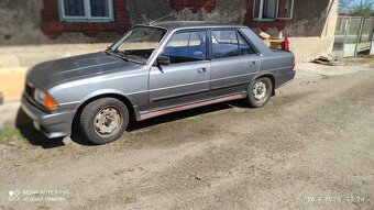 Peugeot 305 - 4