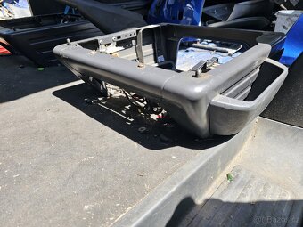 Konzole podstavec sedačky VW T5 T5.1 T6 - 4