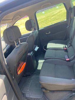 Renault Megane Scenic - 4