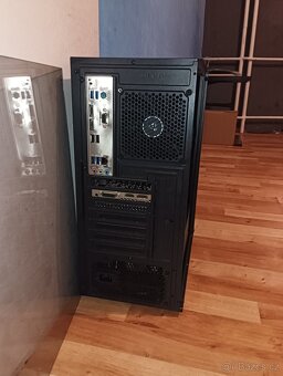PC střední třídy - 4