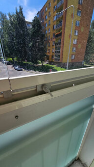 Zasklení lodžie Optimi Kvadro vč.pevných spodních skel - 4