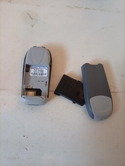 Staré mobilní telefony - 4