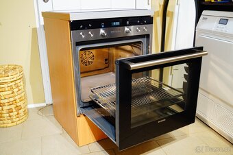 Siemens nerezový vestavný sporák HE33BD550, vyjížděcí dveře - 4