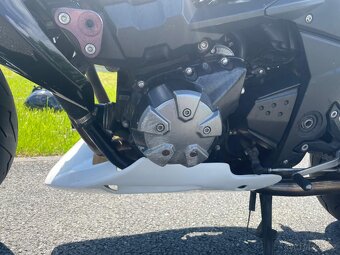 Kawasaki Z1000 - 4