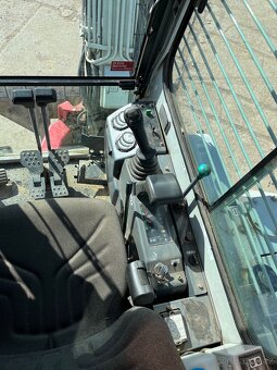 TAKEUCHI TB138 FR - 4