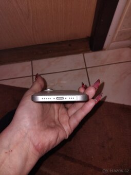 Iphone 16 128 bily - 4