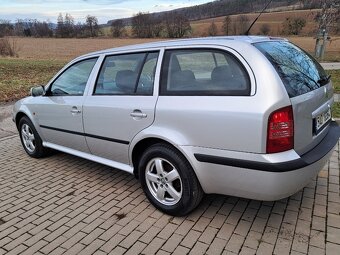 ŠKODA OCTAVIA Combi 1.6i 6/2002 KLIMA,ALU,VYHŘ.SED, STK 2027 - 4