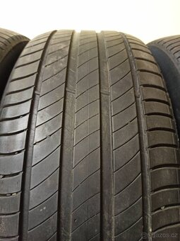 Michelin 235/55 R18 100V 3-4mm - 4