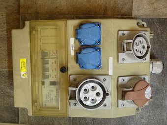 Rozvadec rozvodnice chranic jistic zasuvka 380V stavebni - 4