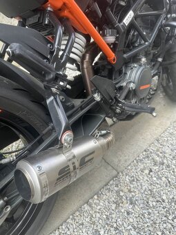 KTM DUKE 125 - 4