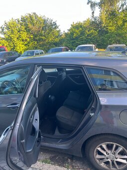 Hyundai i30 1.6i 88kW, r.v. 2016 - 4