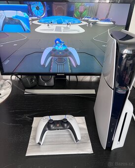 PS5 Slim 1TB s mechanikou super stav - 4