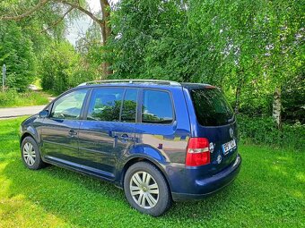 prodám Volkswagen Touran 2,0 FSI - 4