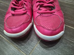 Růžové tenisky Asics vel 39, 5 , nosene ale porad hezké - 4