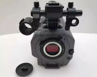Full-frame fotoaparát Sony PXW-FX9 XDCAM 6K - 4