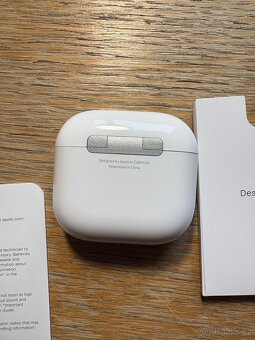 Airpods 4 ANC s aktivním potlačením zvuku - 4