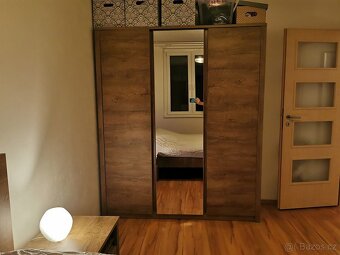 Moderní ložnice, barva tmavý dub - 4