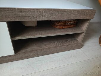 Tv stolek - 4