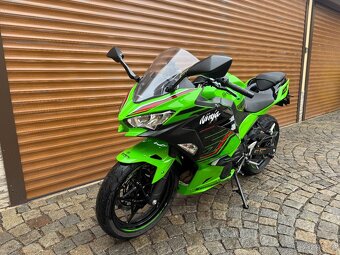 Kawasaki Ninja 400 - 4