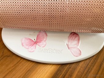 Houpátko Babybjörn Dusty Pink Mesh - 4
