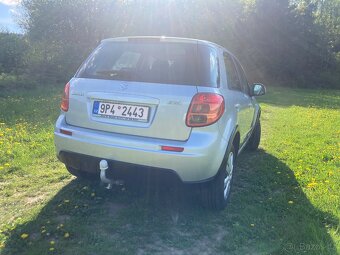 Suzuki SX4 1.5 - benzín - 4