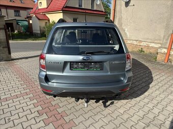 Subaru Forester 2.0 110kW 2010 111371km X TAŽNÉ 1.majitel - 4