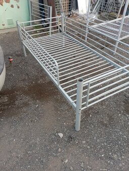 Prodám železné postele s rošty - 4