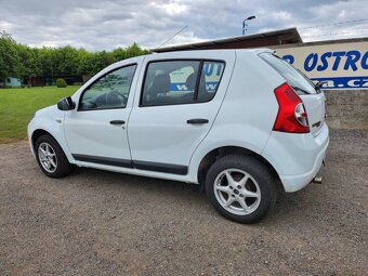 Dacia Sandero 1.2 16V 2010 - 4