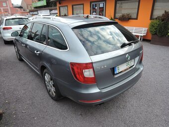 Škoda Superb Kombi 2.0 TDi DSG Kůže Navi 2012 - 4