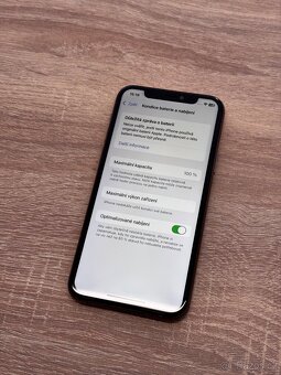 Apple iPhone 11 pro 64GB (100% baterie) - 4