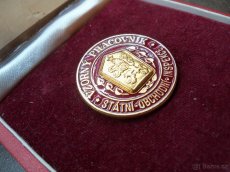 odznak Vzorný pracovník státní obchodní inspekce - 4