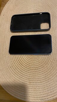 Prodám modrý iPhone 13 128GB - 4