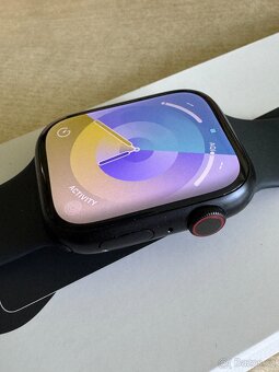 Apple Watch 9 45mm Cellular - temně inkoustový hliník - 4