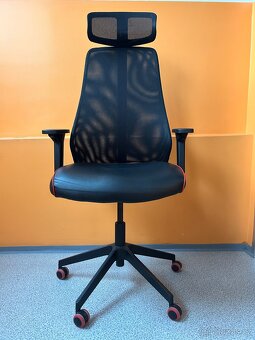 Herní (kancelářská) židle IKEA Matchspel (Bomstad černá) - 4