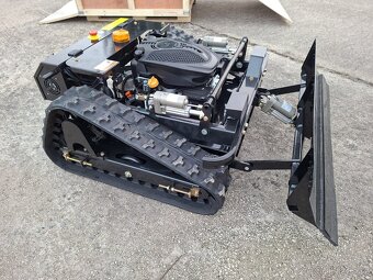 Pásová sekačka na dálkové ovládání - 4