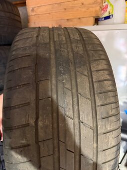 Pneu 285/40 r21 - 4