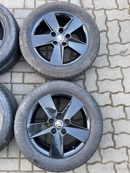 ORIGINÁL Alu Škoda ILIAS R16, 5x112 - TOP STAV, LETNÍ - 4