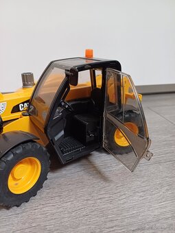 Bruder 02141 CAT nakladač s telskopickým ramenem vč.přísluše - 4