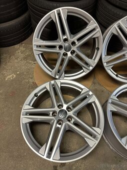 Orig. ALU Audi 5x112, ET39, R20, 8.0J, 80A601025N, Q5 SQ5 - 4