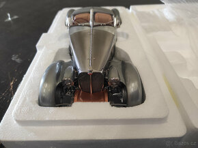 1:18 CMC M-134 Bugatti 57 SC Corsica Roadster, 1938 - 4