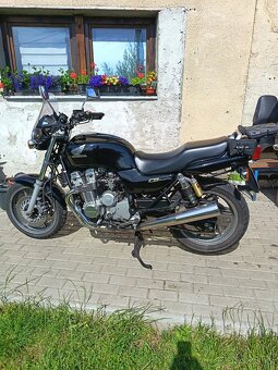 Honda CB 750 Seven Fifty - 4