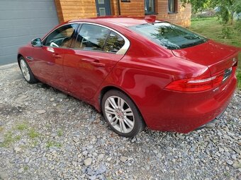 Jaguar XE 2.0D Performance - 4