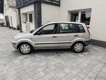 Ford Fusion - 4