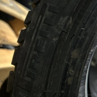 Zimní pneu 245/40 R18 97V Pirelli 6mm - 4