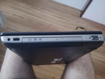 Dell Latitude E5520 - 4