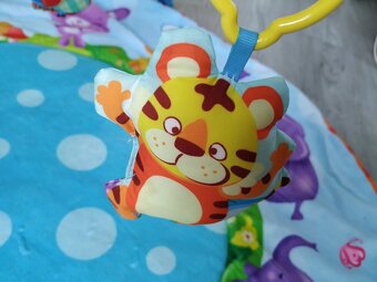 Hrací deka s hrazdičkou - 4