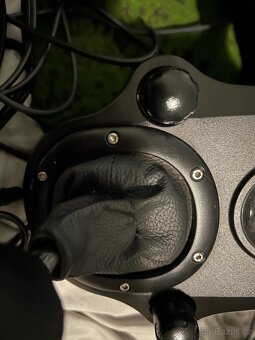 Logitech G29 Driving Force na PS4 PS5 PC - 4