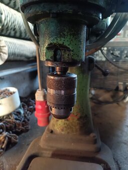 Prodám stolní litinovou vrtačku - 4