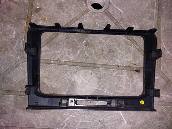 Škoda Superb II - rámeček, kryt rádia. - 4